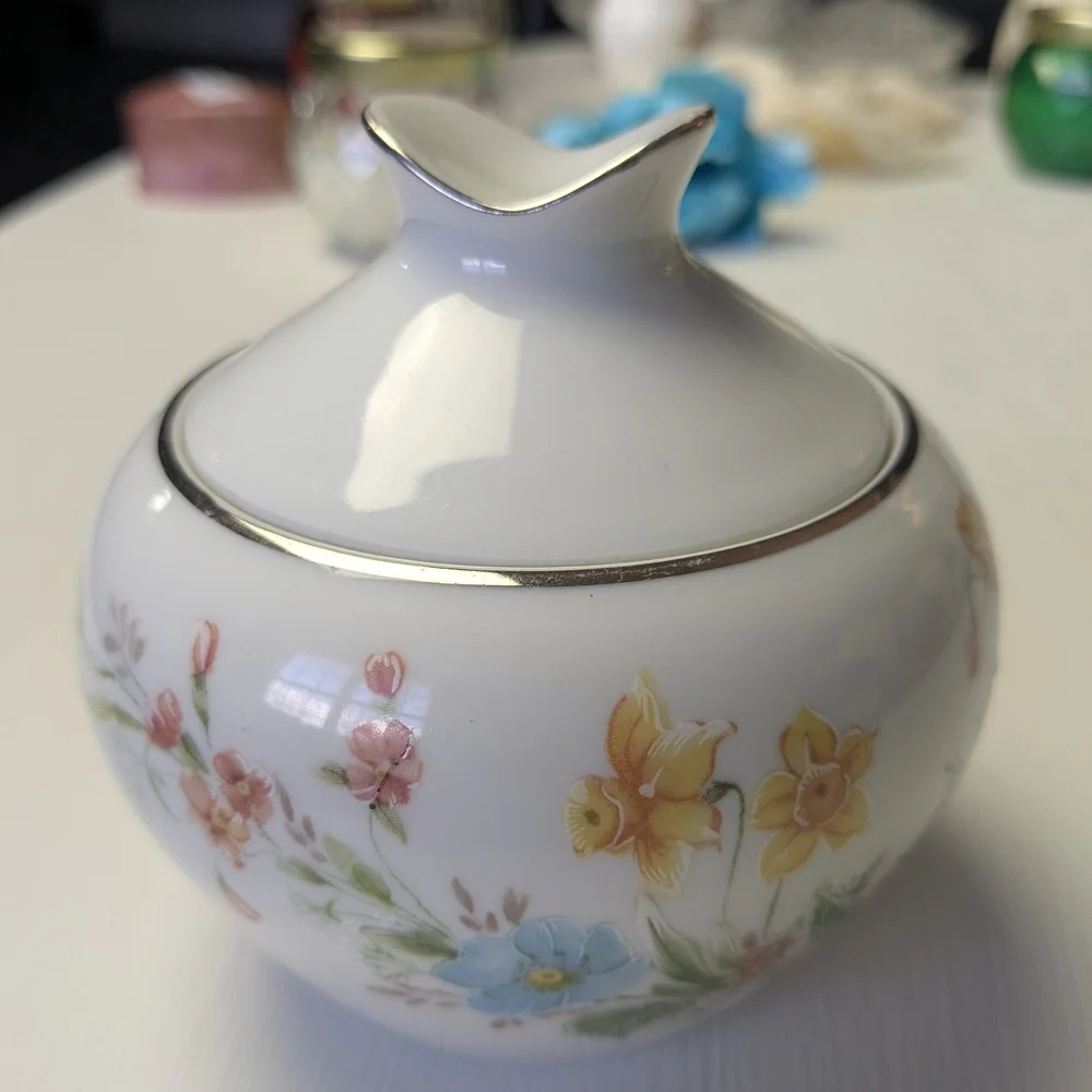 Floral Ceramic Premiere Fine China MD104 Berkshire China